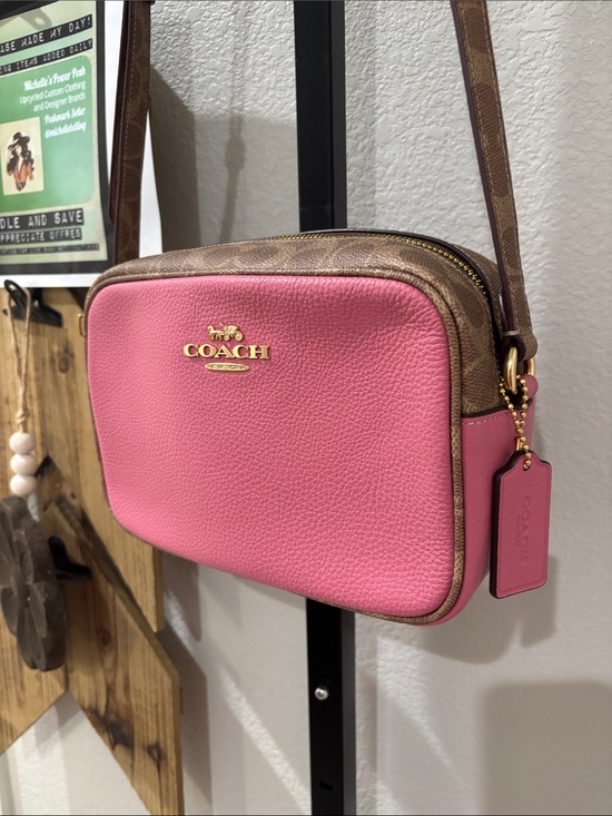 Coach Handbags - Coach Pink Pebbled Leather Crossbody Camera Bag with Gold Trim 9”wide 6”deep
